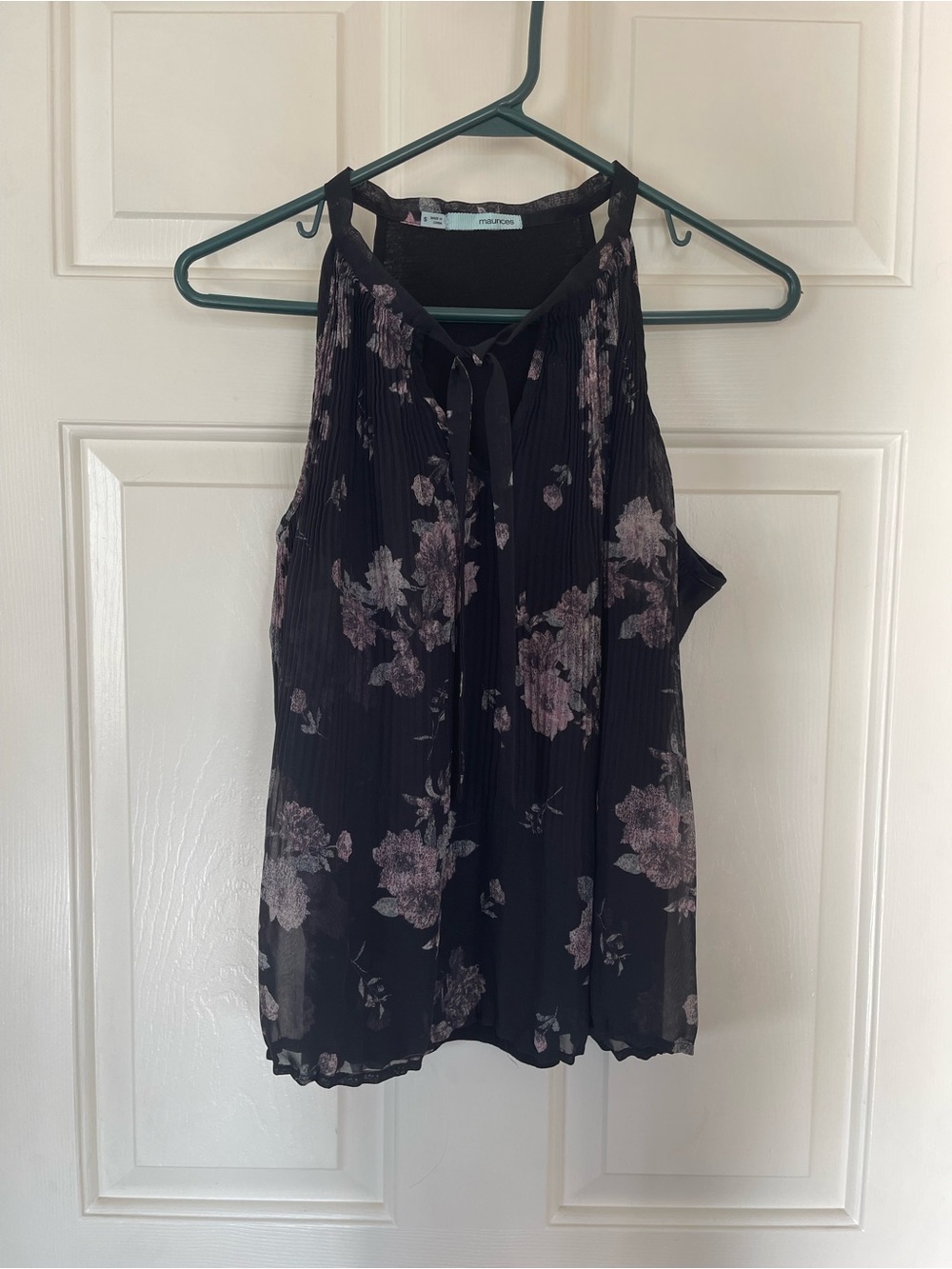 Maurices Black Floral Pleated Tie-Neck Camisole